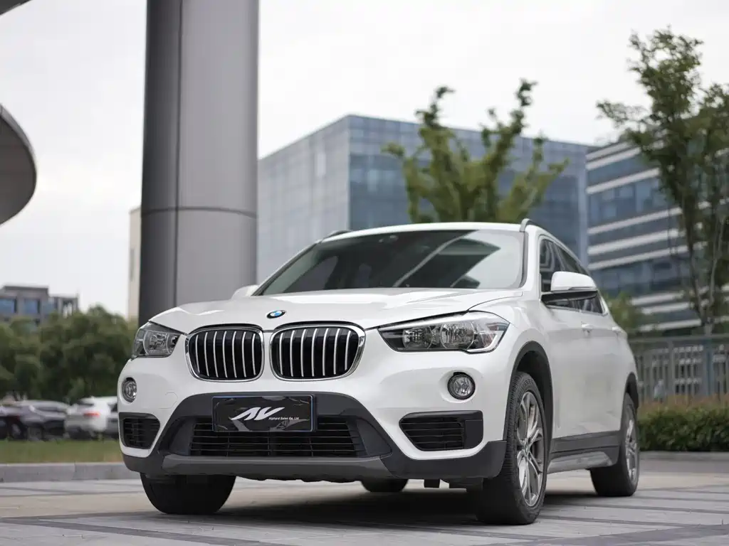 BMW X1 2018 — фото 1