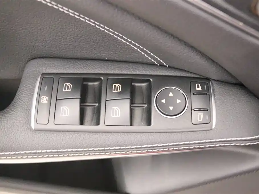 Mercedes-Benz GLA 2017 — фото 13