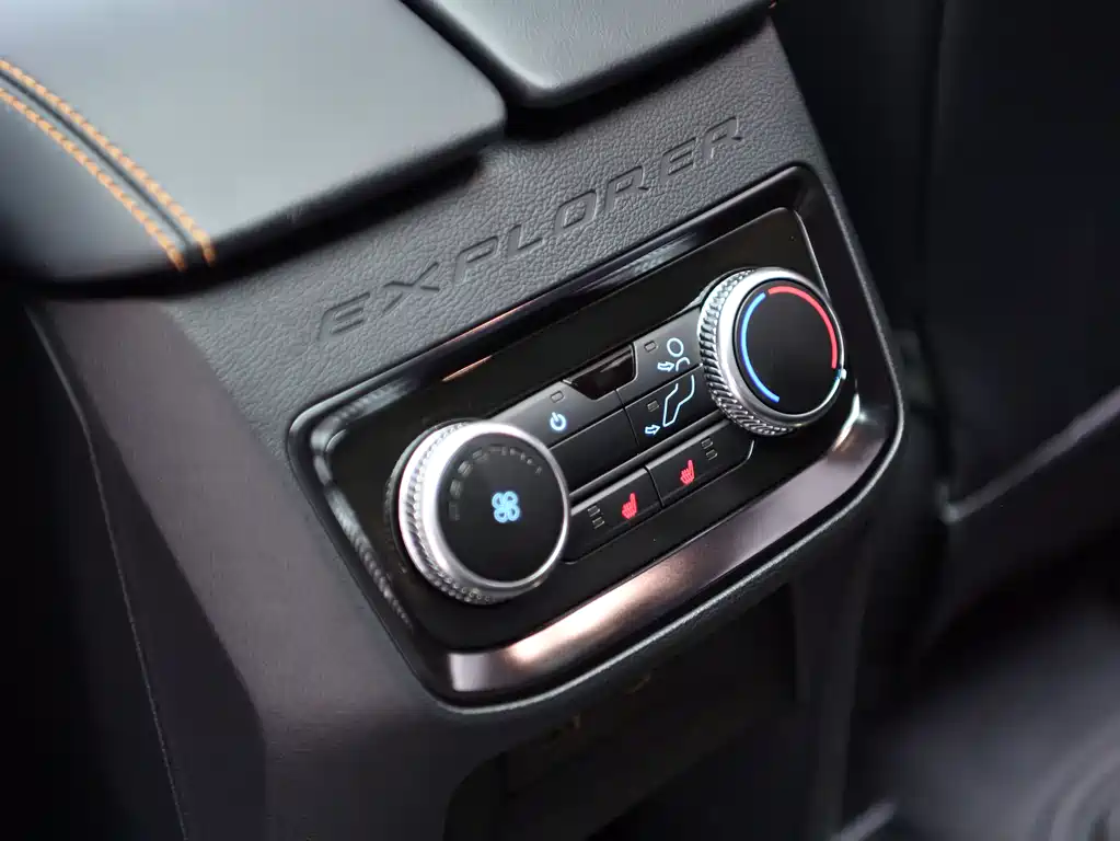 Ford Explorer 2025 — фото 7