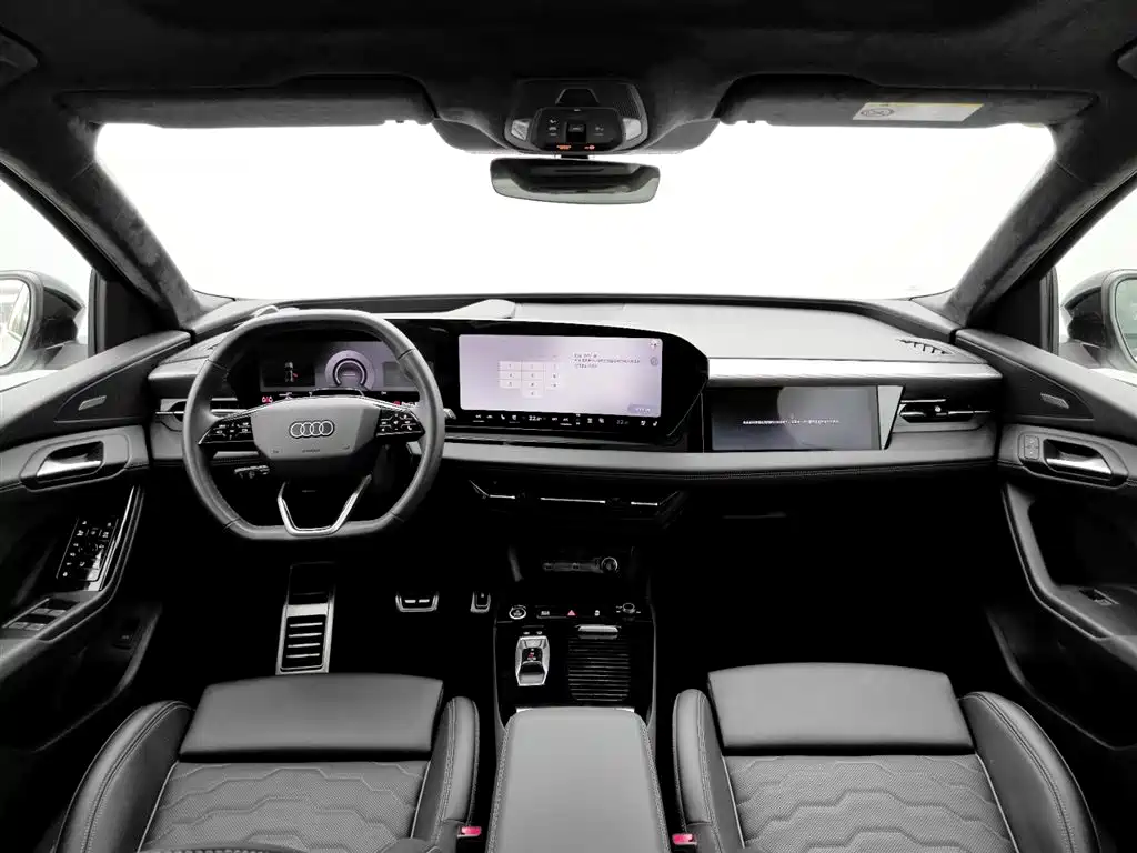 Audi Q6L e-tron 2025 — фото 10