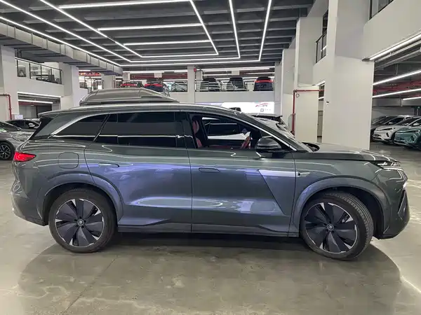 BYD Tang L 2025