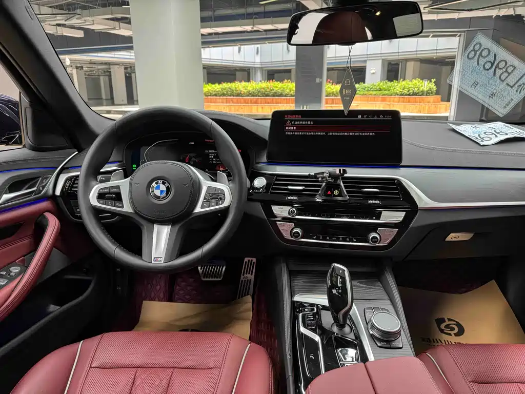 BMW 5 Series 2022 — фото 19