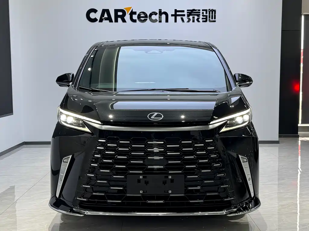 Lexus LM 2025 — фото 2
