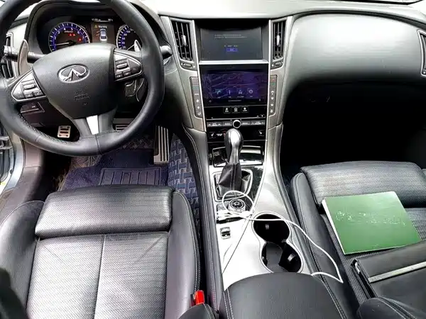 Infiniti Q50 2016