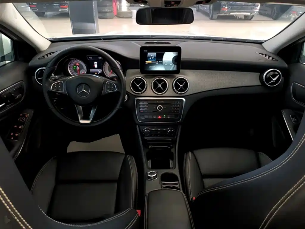 Mercedes-Benz GLA 2017 — фото 10