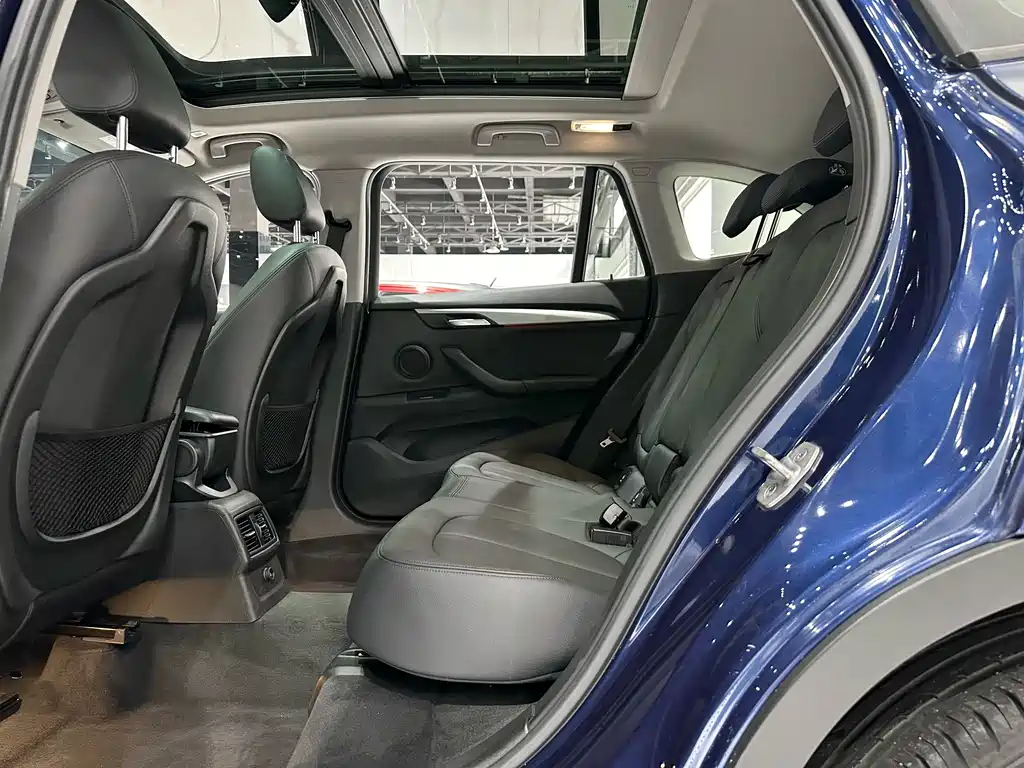 BMW X1 2017 — фото 14