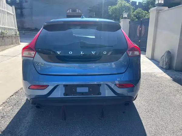 Volvo V40 2016