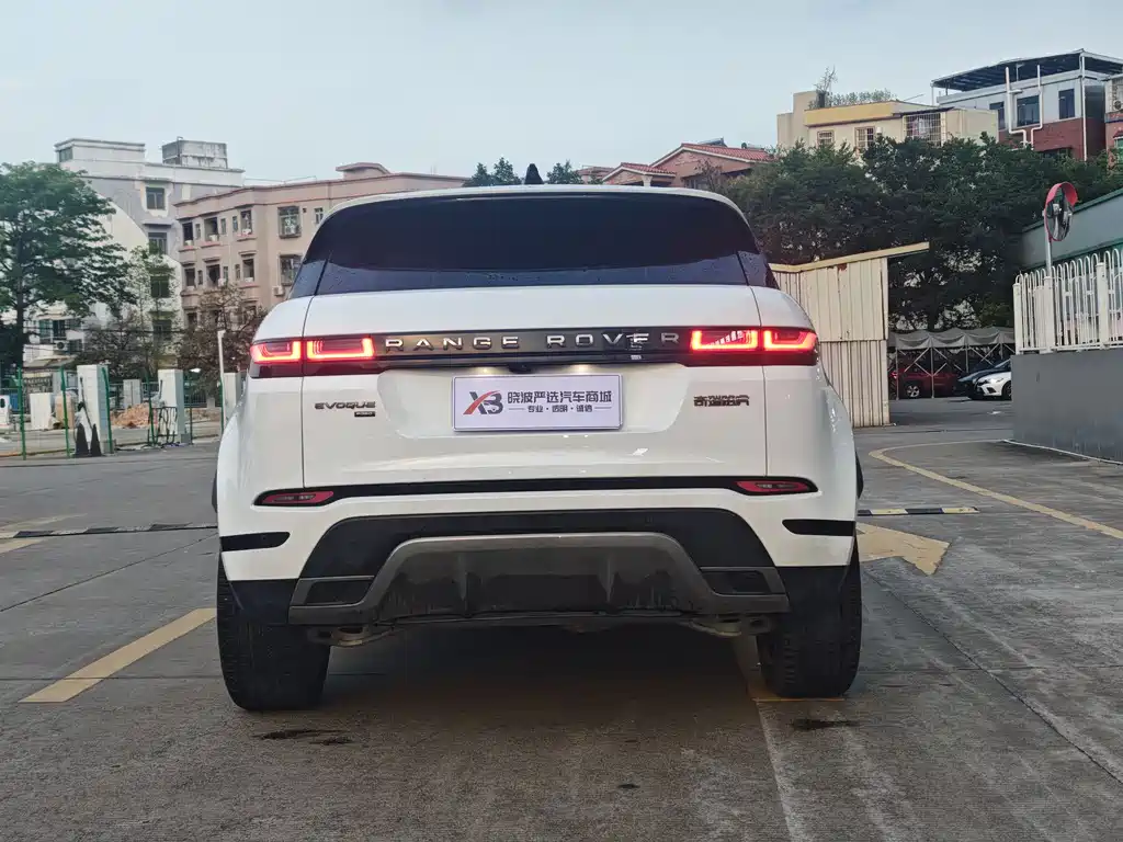 Land Rover Evoque 2023 — фото 2