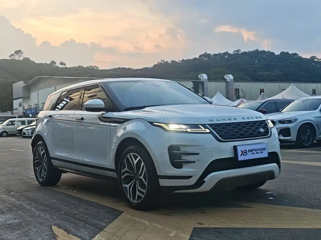 Land Rover Evoque 2023 — фото 4