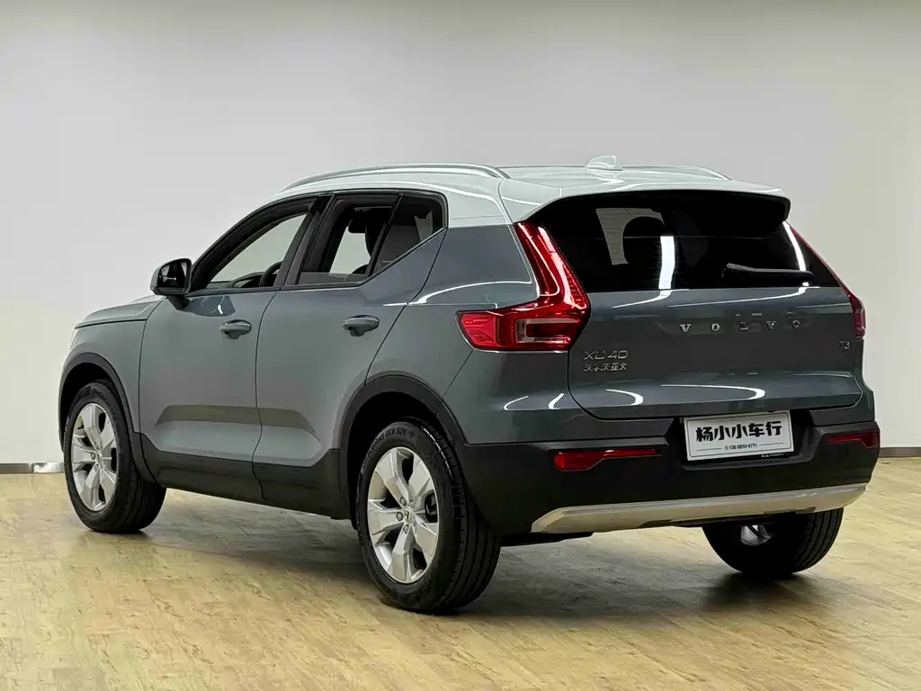 Volvo XC40 2021 — фото 27