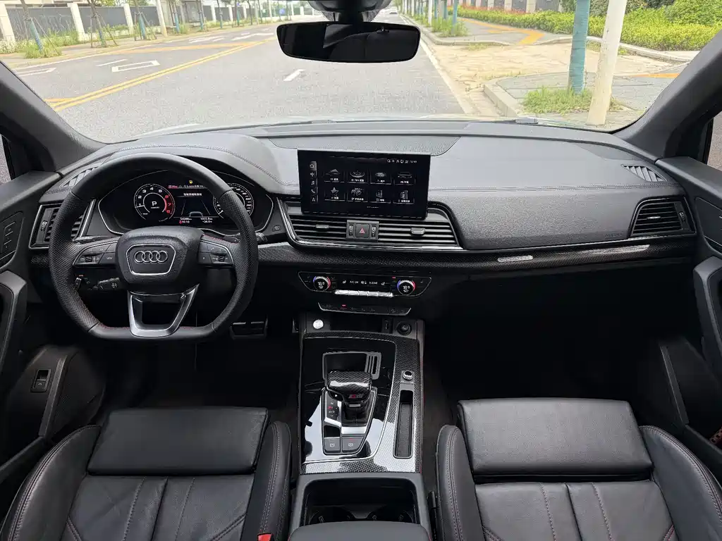 Audi Q5L Sportback 2022 — фото 6