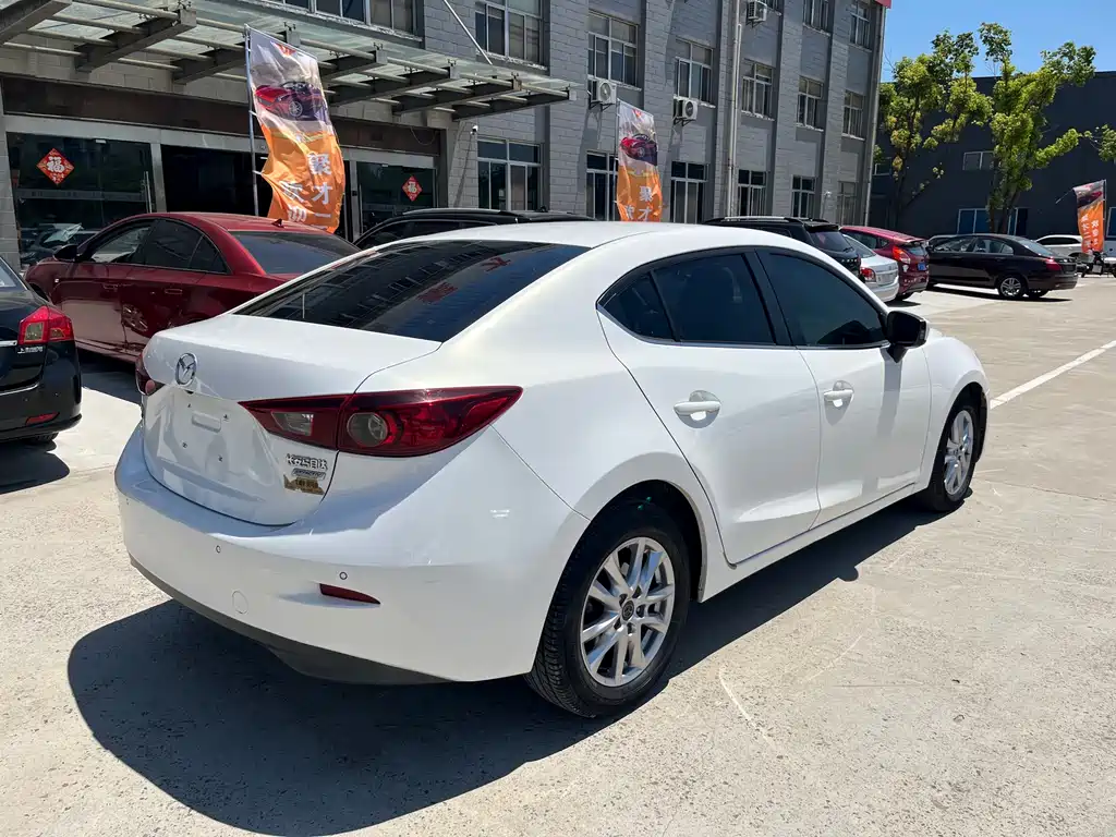 Mazda 3 Axela 2015 — фото 4