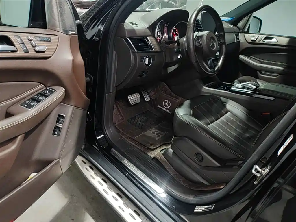 Mercedes-Benz GLS 2019 — фото 16