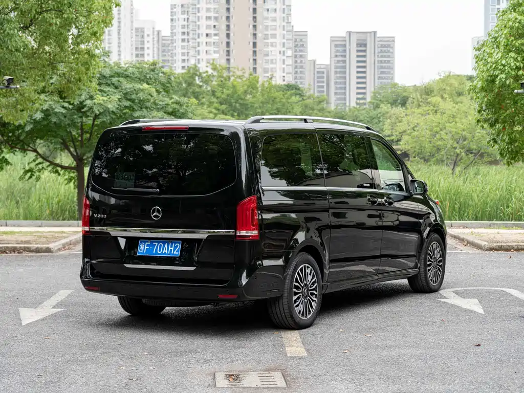 Mercedes-Benz V-Class 2018 — фото 2