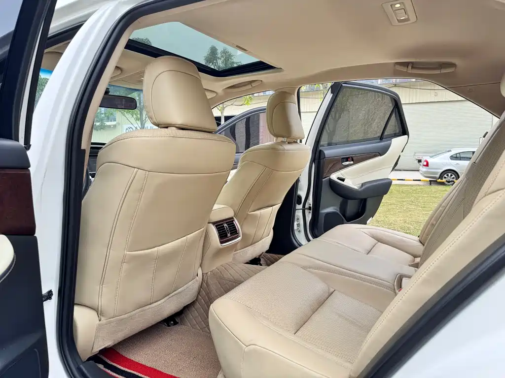 Toyota Crown 2019 — фото 16