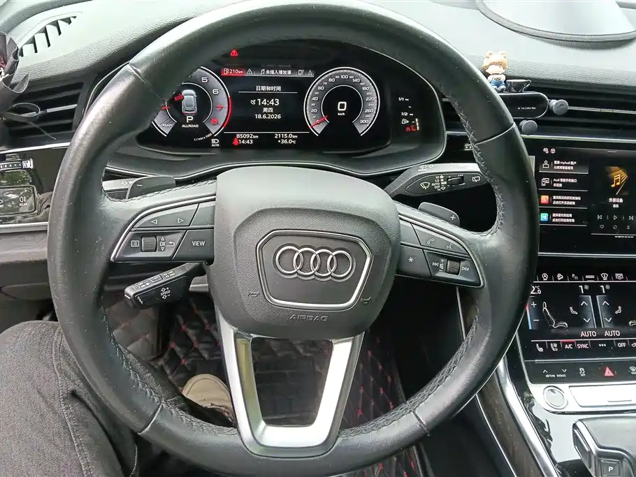 Audi Q8 2022 — фото 15