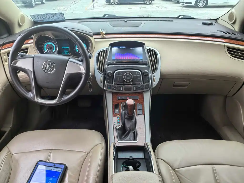Buick LaCrosse 2012 — фото 10