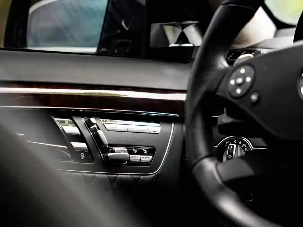 Mercedes-Benz S-Class AMG 2011 — фото 19