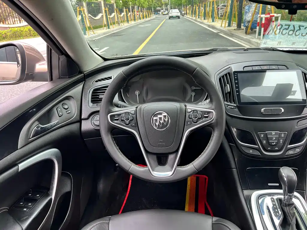Buick Regal 2015 — фото 11