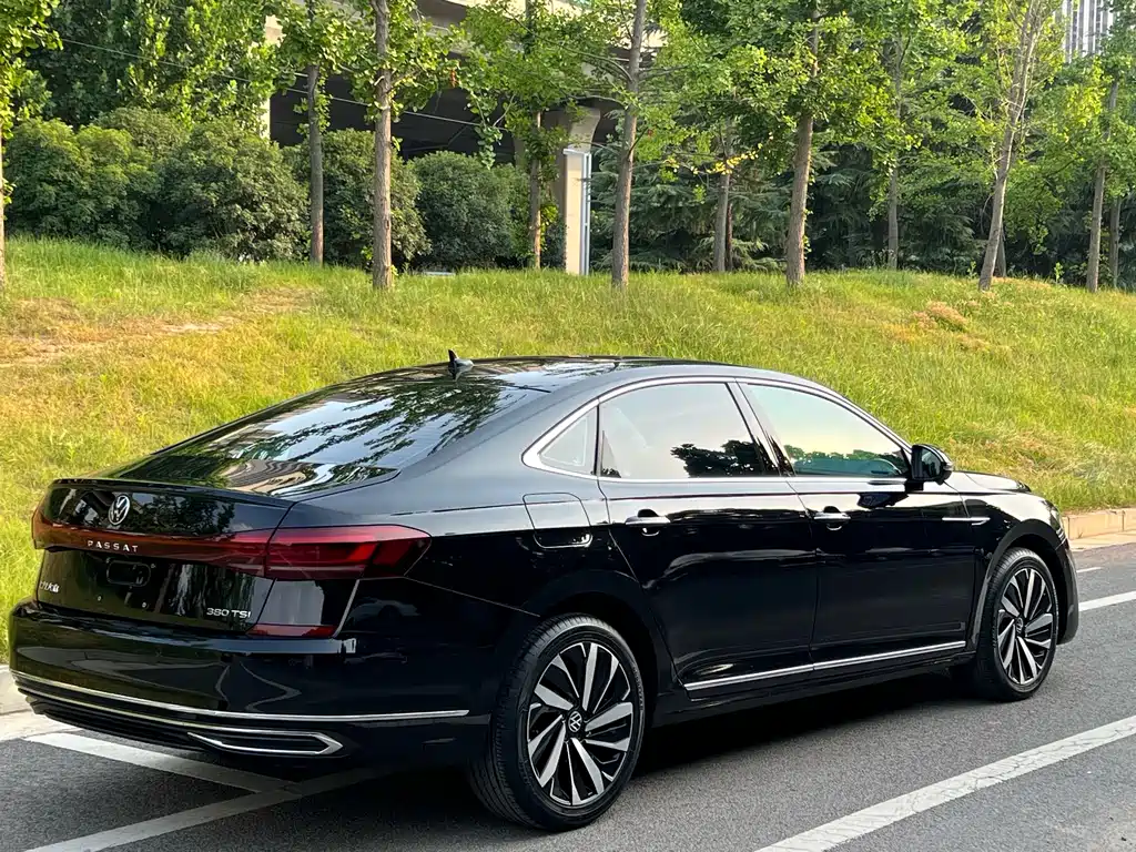 Volkswagen Passat 2022 — фото 7