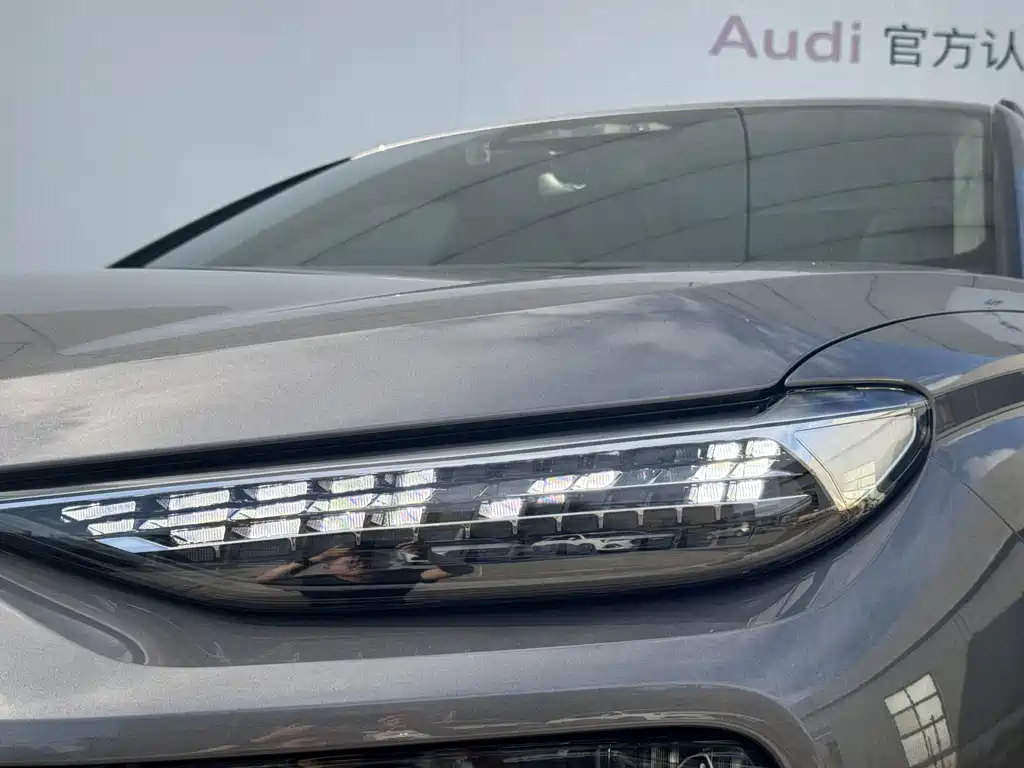 Audi Q6L E-Tron 2026 — фото 17
