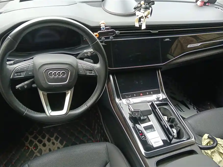 Audi Q8 2022 — фото 12