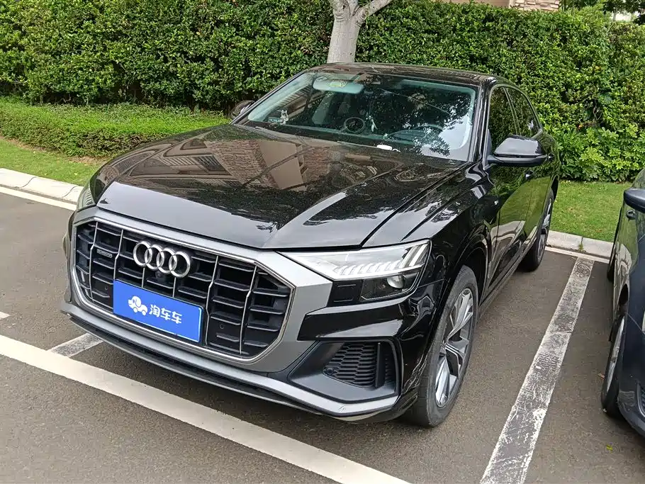 Audi Q8 2022
