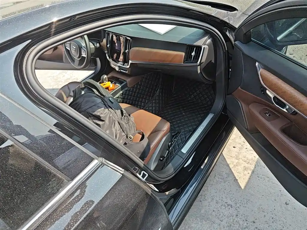 Volvo S90 2022 — фото 11