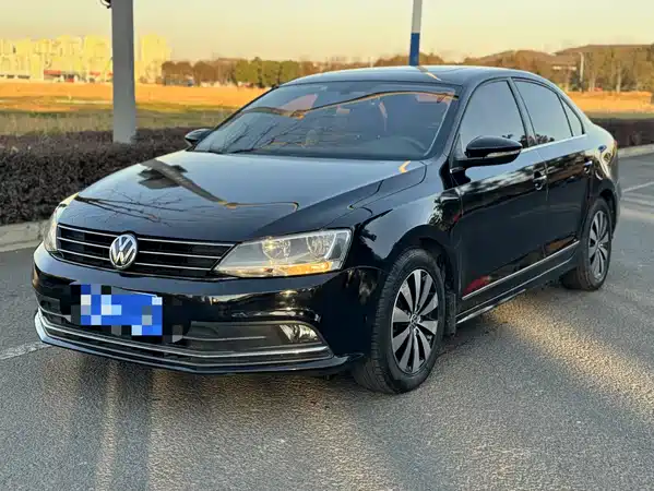Volkswagen Sagitar 2018