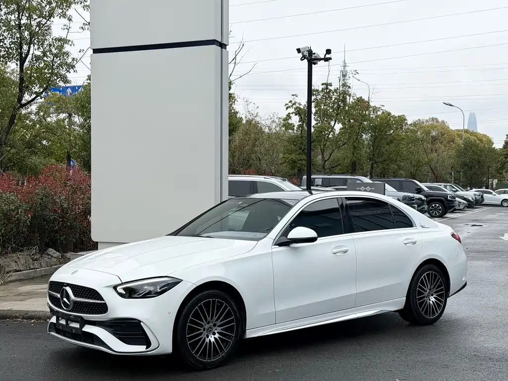 Mercedes-Benz C-Class 2023 — фото 1