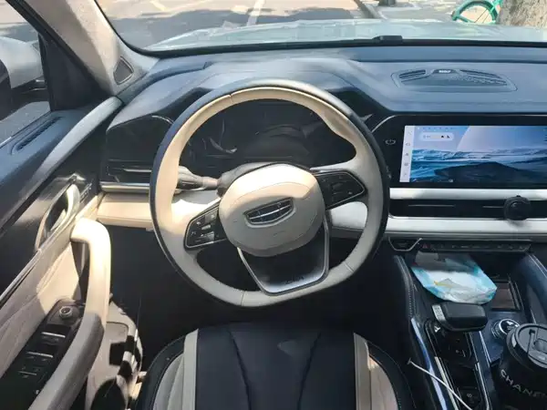 Geely Xingyue L 2022