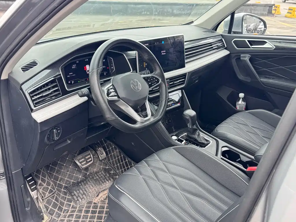 Volkswagen Tiguan L 2023 — фото 14