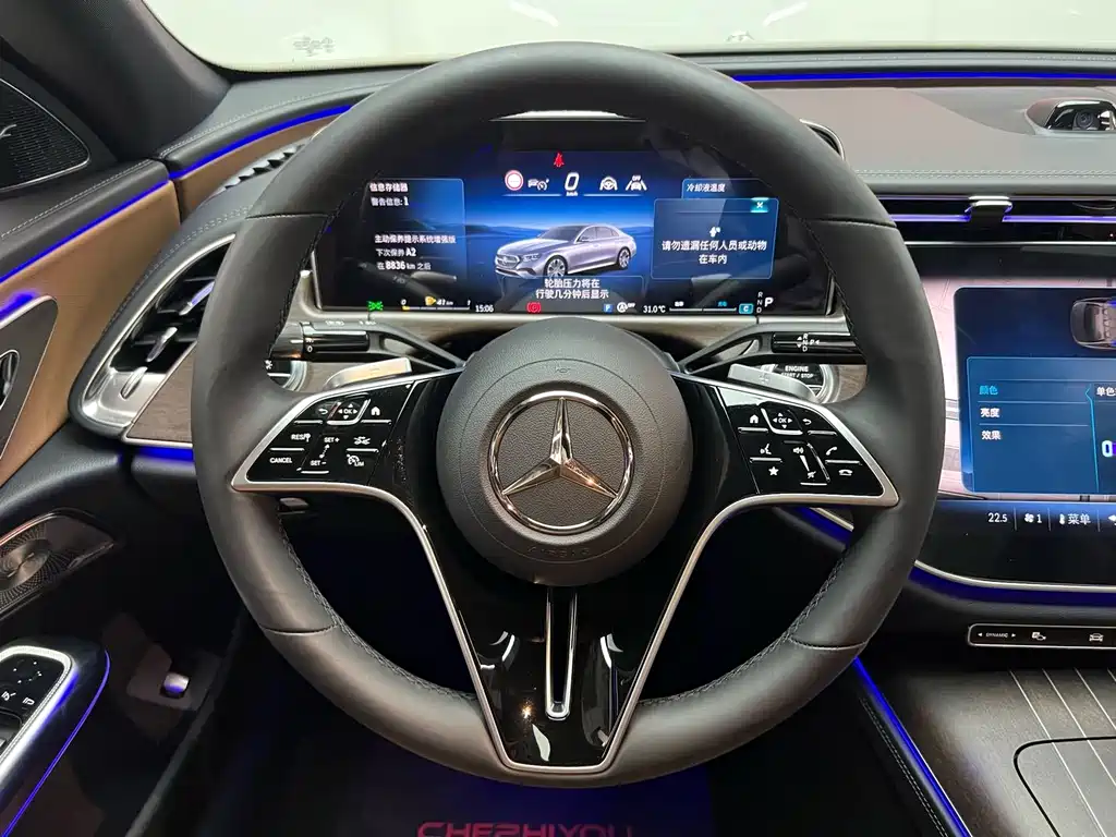 Mercedes-Benz E-Class 2024 — фото 14