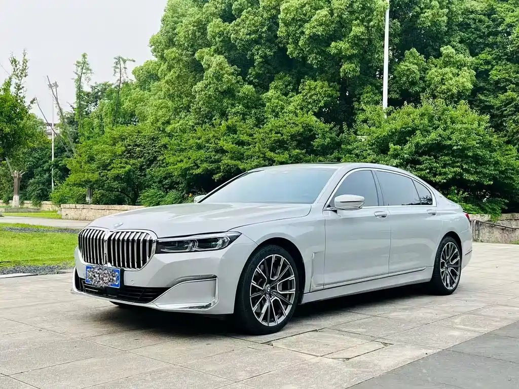 BMW 7 Series 2015 — фото 1