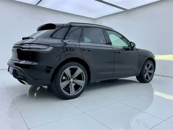 Porsche Macan 2024