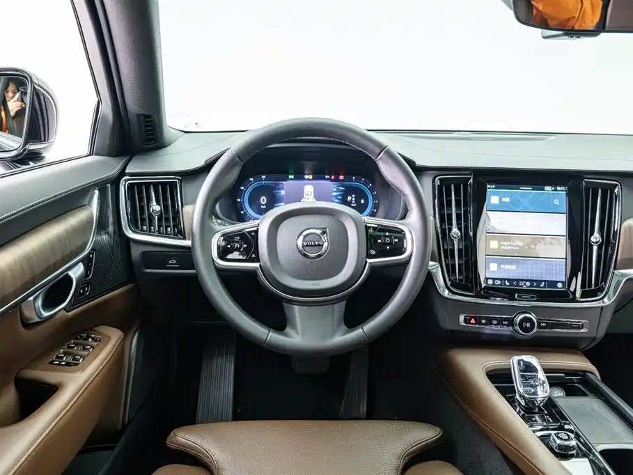 Volvo S90 2023 — фото 19