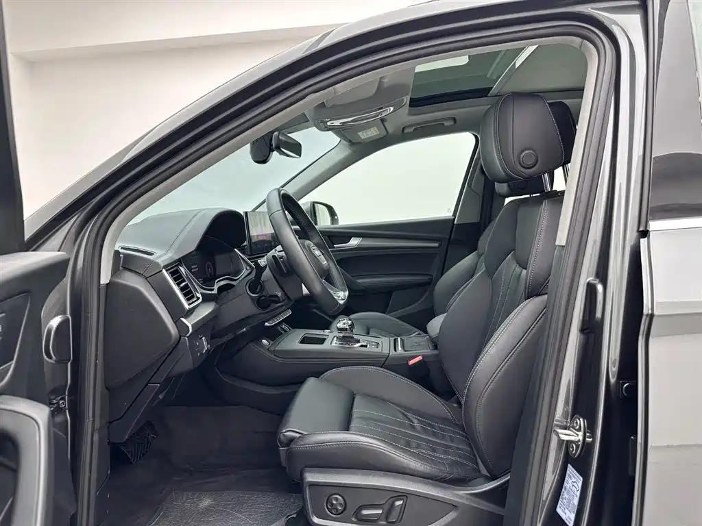 Audi Q5L 2022 — фото 18