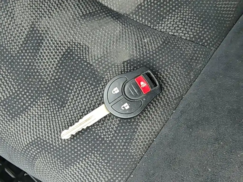 Nissan Tiida 2015 — фото 9