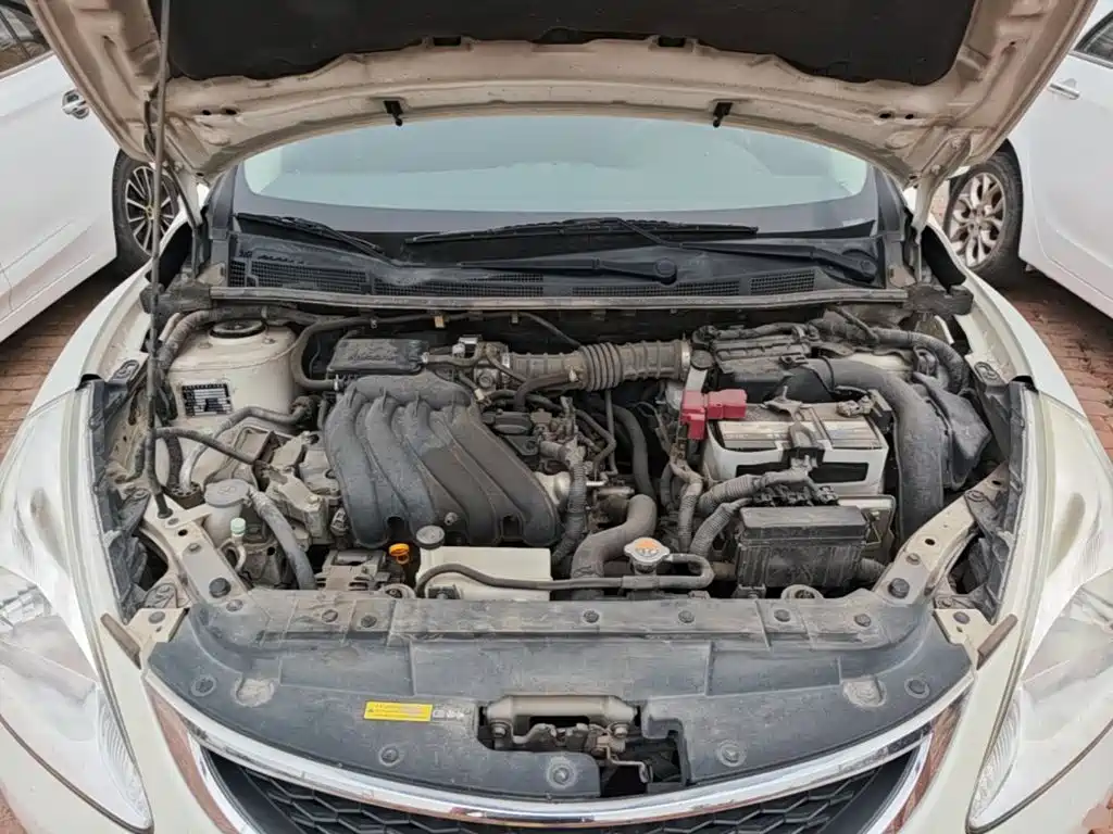 Nissan Tiida 2015 — фото 20