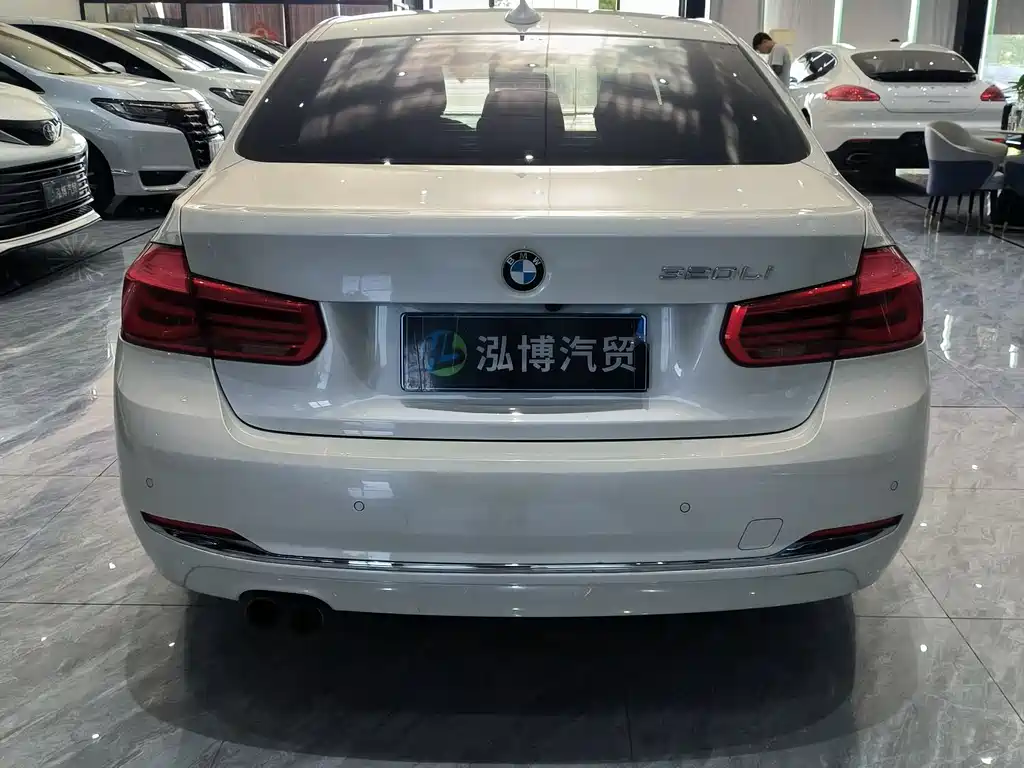 BMW 3 Series 2017 — фото 10