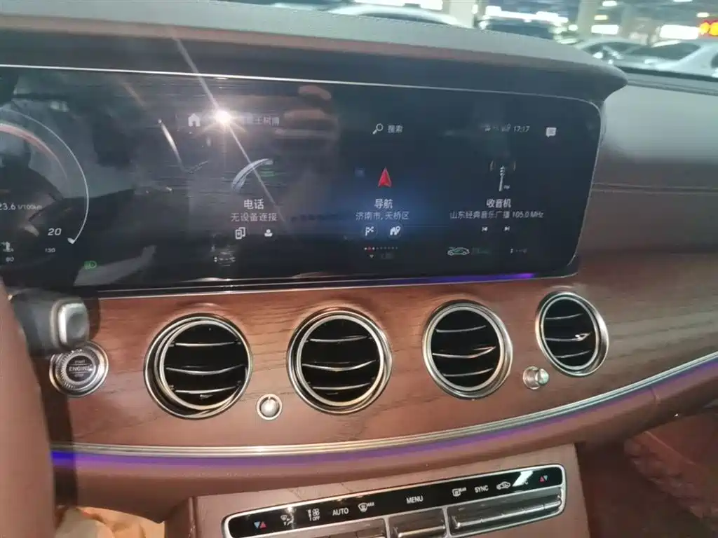 Mercedes-Benz E-Class 2023 — фото 13