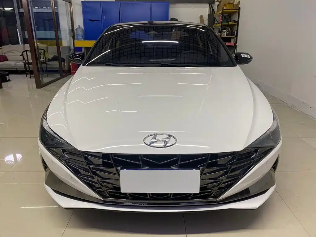 Hyundai Elantra 2022 — фото 2