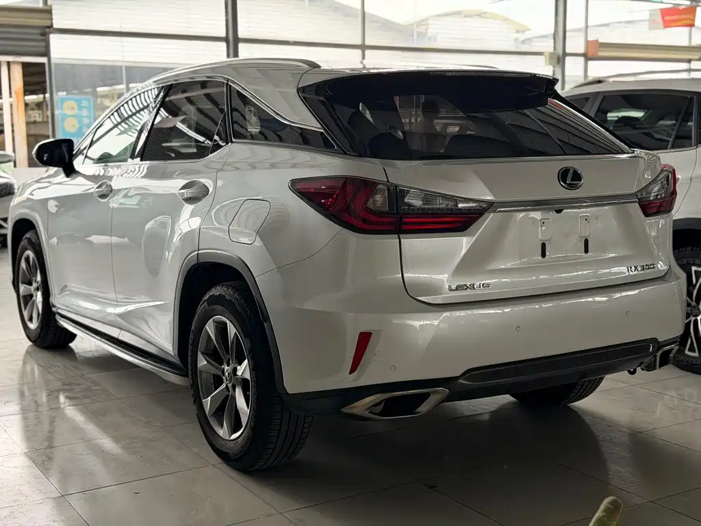 Lexus RX 2018 — фото 12