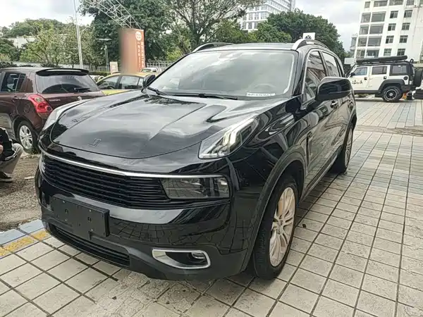 Lynk & Co 01 2017