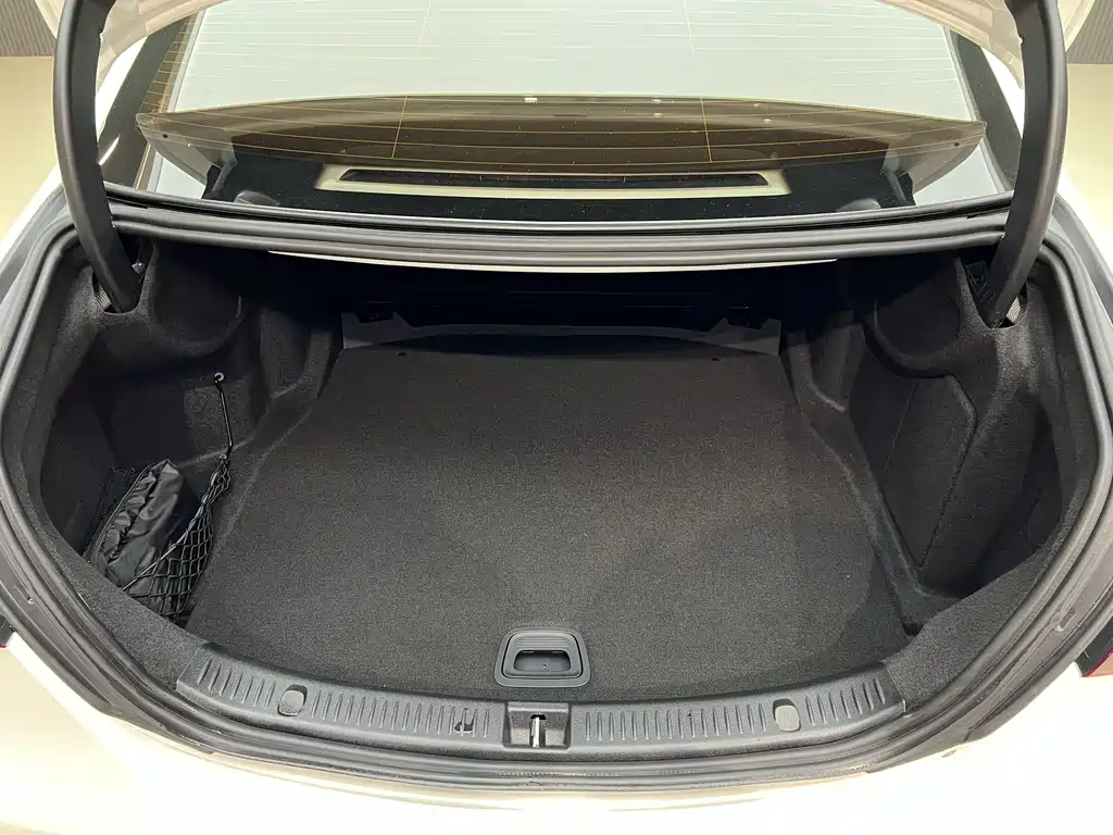 Mercedes-Benz E-Class 2021 — фото 11