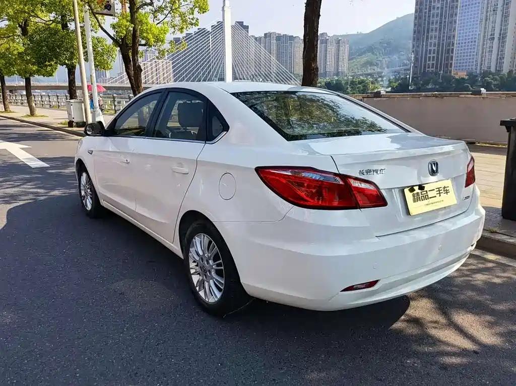 Changan Eado 2013 — фото 4