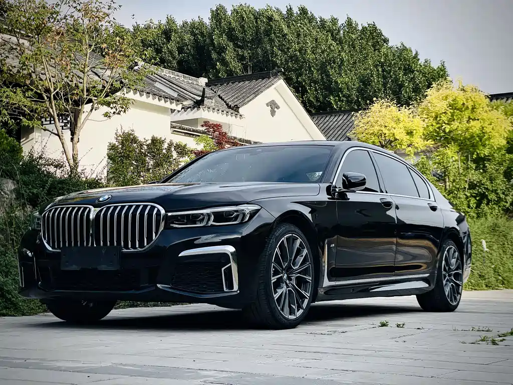 BMW 7 Series 2020 — фото 1