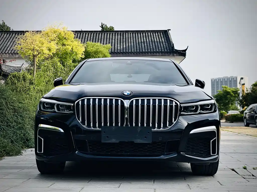 BMW 7 Series 2020 — фото 2