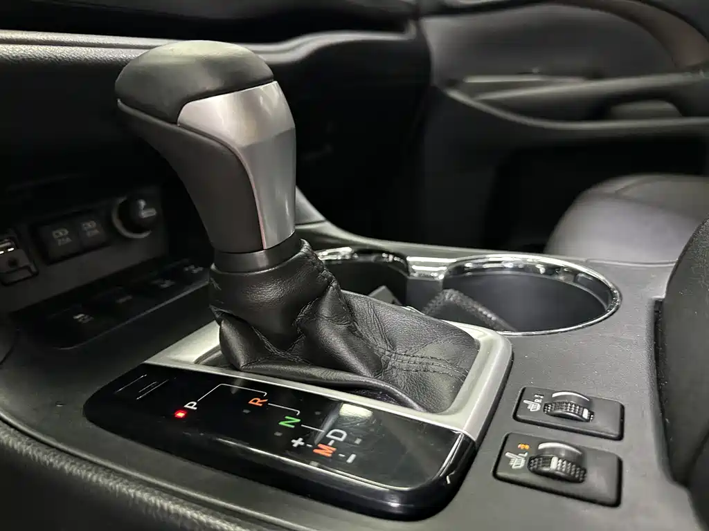 Toyota Highlander 2020 — фото 10