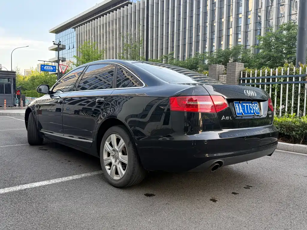 Audi A6L 2010 — фото 16